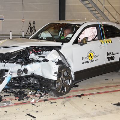 Mazda MX-30 - Mobile Progressive Deformable Barrier test 2020 - after crash