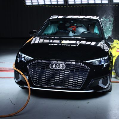 Audi A3 - Side Mobile Barrier test 2020