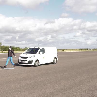 Peugeot Expert - 2021 Commercial Van Safety - on test 1