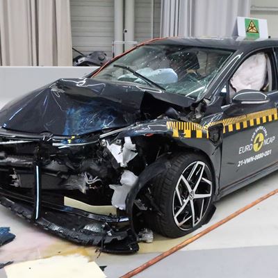 VW Golf PHEV - Frontal Offset Impact test 2019 - after crash
