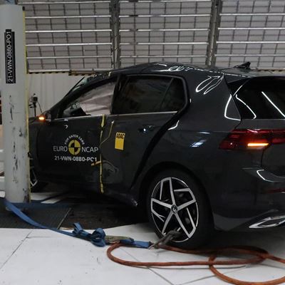 VW Golf PHEV - Pole crash test 2019 - after crash