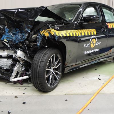 BMW 3 Series - Frontal Offset Impact test 2019 - after crash