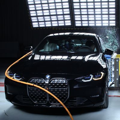BMW 4 Series Coupé - Side crash test 2019