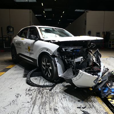 Opel/Vauxhall Mokka-e - Mobile Progressive Deformable Barrier test 2021 - after crash