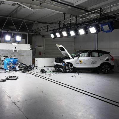 Volvo XC40 Recharge - Frontal Offset Impact test 2018 - after crash