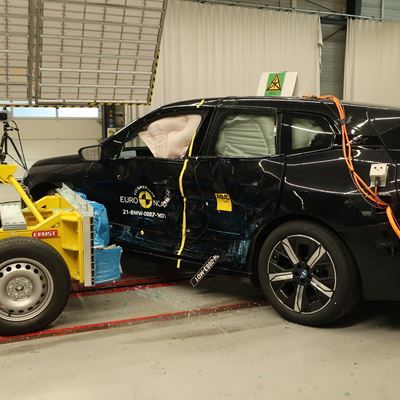 BMW iX - Side Mobile Barrier test 2021 - after crash