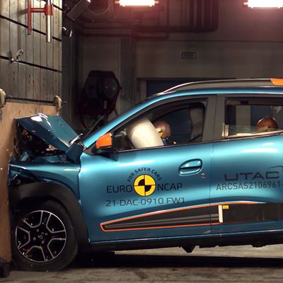 Dacia Spring - Full Width Rigid Barrier test 2021