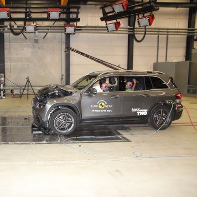 Mercedes-Benz GLB - Frontal Full Width test 2019 - after crash