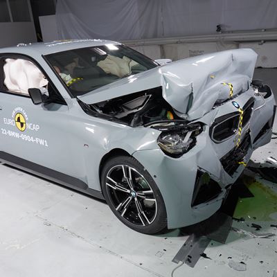 BMW 2 Series Coupé - Full Width Rigid Barrier test 2022 - after crash