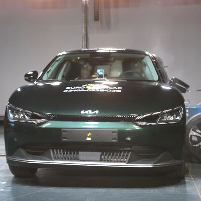 Kia EV6 - Side Mobile Barrier test 2022