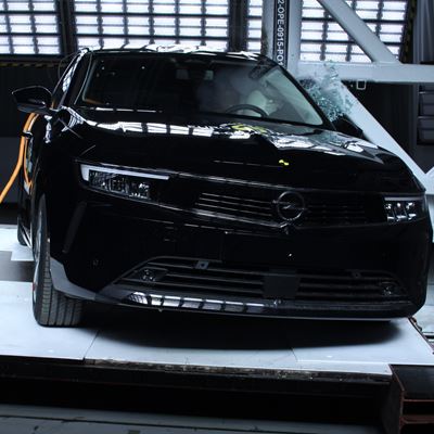 Opel/Vauxhall Astra - Side Pole test 2022