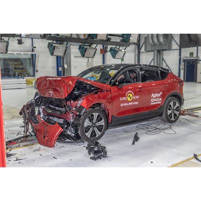 Volvo C40 Recharge - Full Width Rigid Barrier test 2022 - after crash