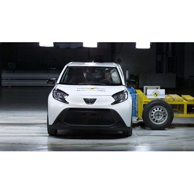 Toyota Aygo X - Side Mobile Barrier test 2022