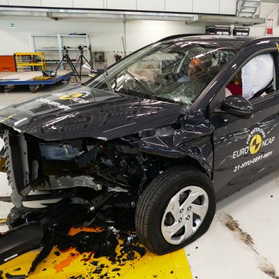 Hyundai Bayon - Mobile Progressive Deformable Barrier test 2021 - after crash