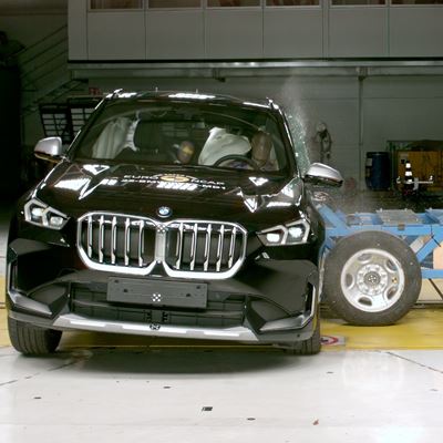 BMW X1 - Side Mobile Barrier test 2022