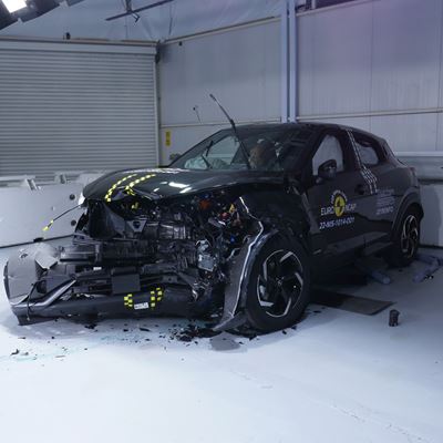 Nissan Juke HEV - Frontal Offset Impact test 2019 - after crash