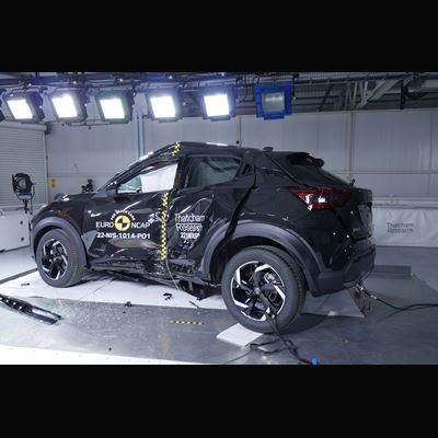 Nissan Juke HEV - Pole crash test 2019 - after crash