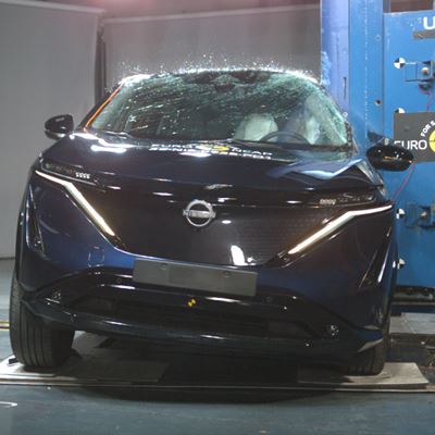 Nissan Ariya - Side Pole test 2022