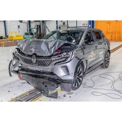 Renault Austral - Full Width Rigid Barrier test 2022 - after crash