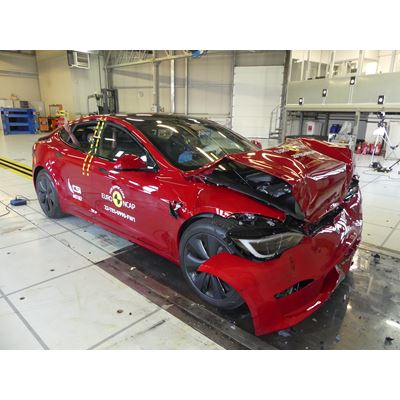 Tesla Model S - Full Width Rigid Barrier test 2022 - after crash
