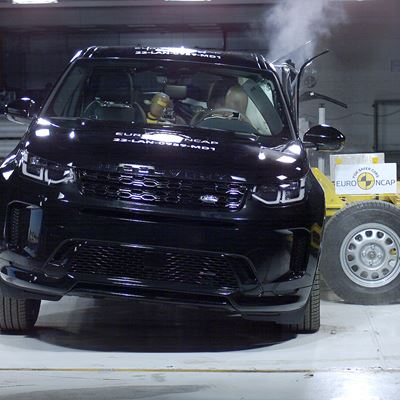 Land Rover Discovery Sport - Side Mobile Barrier test 2022