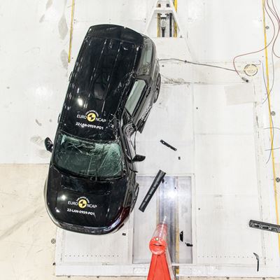 Land Rover Discovery Sport - Side Pole test 2022 - after crash