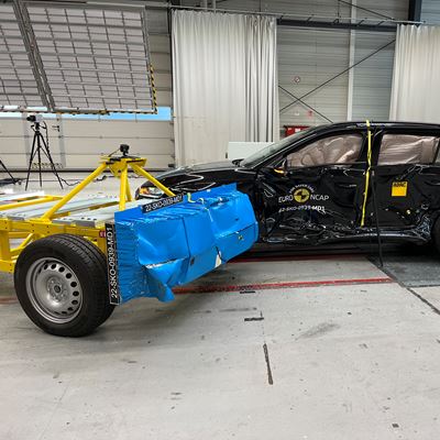 Škoda Octavia - Side Mobile Barrier test 2022 - after crash