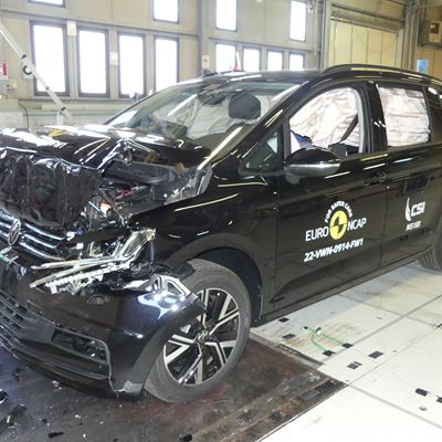VW Touran - Full Width Rigid Barrier test 2022 - after crash