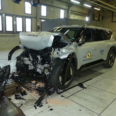 Kia EV9 - Full Width Rigid Barrier test 2023 - after crash