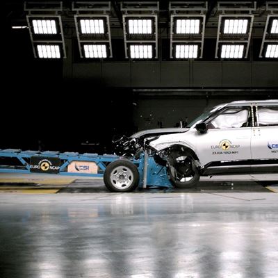 Kia EV9 - Mobile Progressive Deformable Barrier test 2023