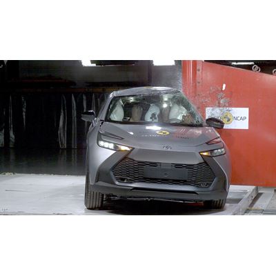 Toyota C-HR - Side Pole test 2024