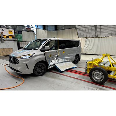 Ford Tourneo Custom - Side Mobile Barrier test 2024 - after crash