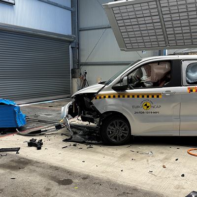 Ford Tourneo Custom - Mobile Progressive Deformable Barrier test 2024 - after crash