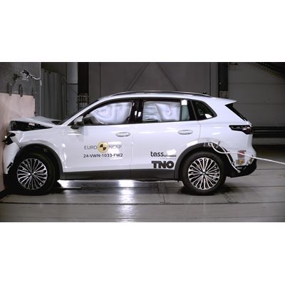 VW Tiguan - Full Width Rigid Barrier test 2024