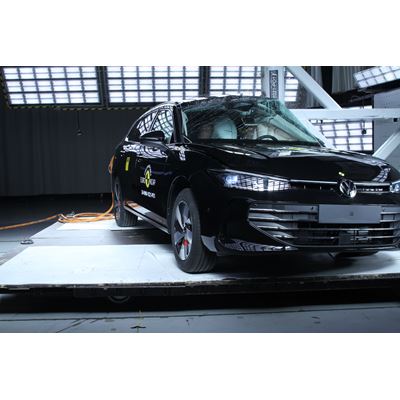 VW Passat - Side Pole test 2024