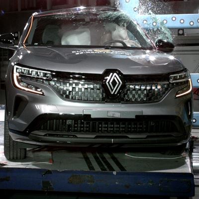 Renault Austral HEV - Side Pole test 2022