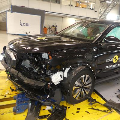 Škoda Kodiaq iV - Mobile Progressive Deformable Barrier test 2024 - after crash