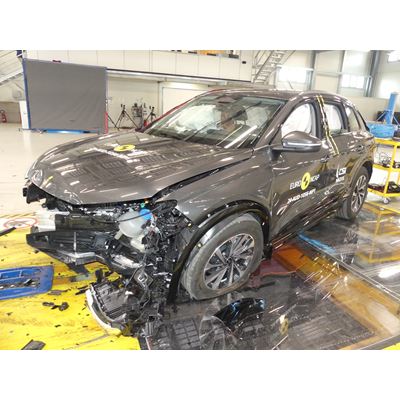 Audi Q6 e-tron - Mobile Progressive Deformable Barrier test 2024 - after crash