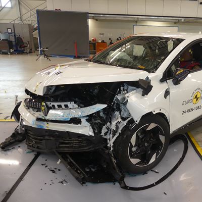 Renault Captur - Mobile Progressive Deformable Barrier test 2024 - after crash