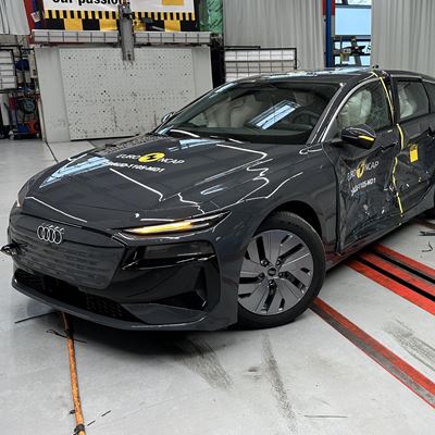 Audi A6 e tron Side Mobile Barrier test 2025 after crash