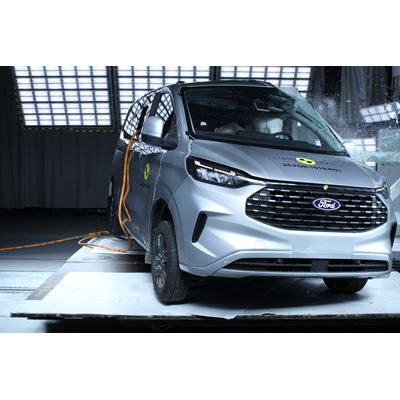 Ford Tourneo Custom Side Pole test 2024