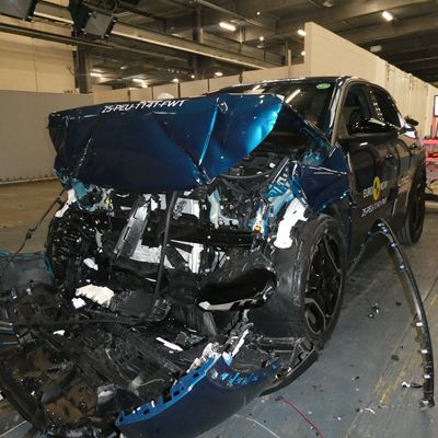 Peugeot 3008 Full Width Rigid Barrier test 2025 after crash