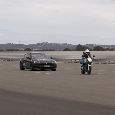 Tesla Model S Assisted Driving Tests 2025