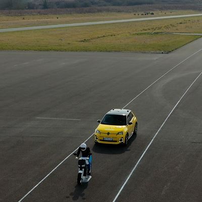 Renault 5 Assisted Driving Tests 2025