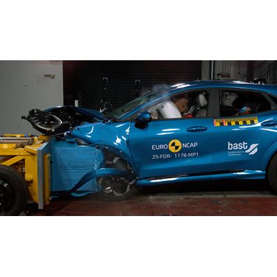 Ford Puma Mobile Progressive Deformable Barrier test 2022