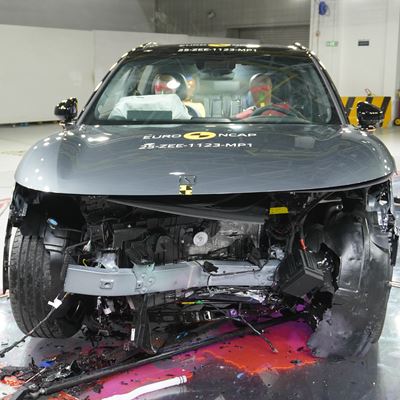 ZEEKR 7X Mobile Progressive Deformable Barrier test 2025 after crash
