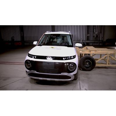 Hyundai INSTER Side Mobile Barrier test 2025