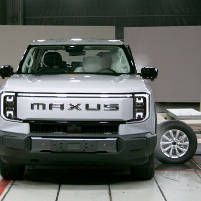 Maxus eTERRON 9 Side Mobile Barrier test 2024