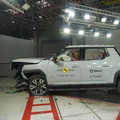 Maxus eTERRON 9 Mobile Progressive Deformable Barrier test 2024 after crash
