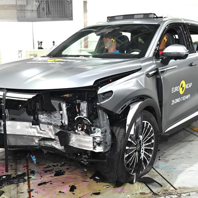 OMODA 9 Mobile Progressive Deformable Barrier test 2025 after crash